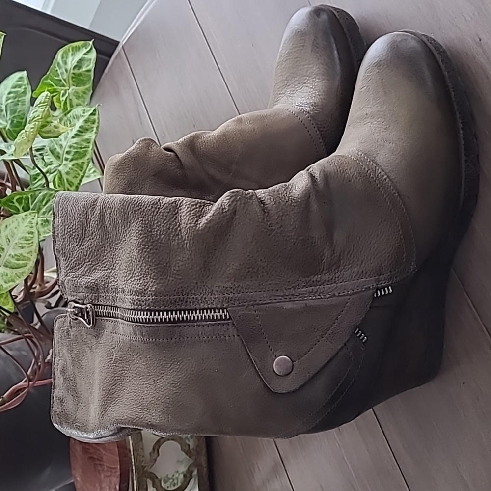 MJUS wedge boot